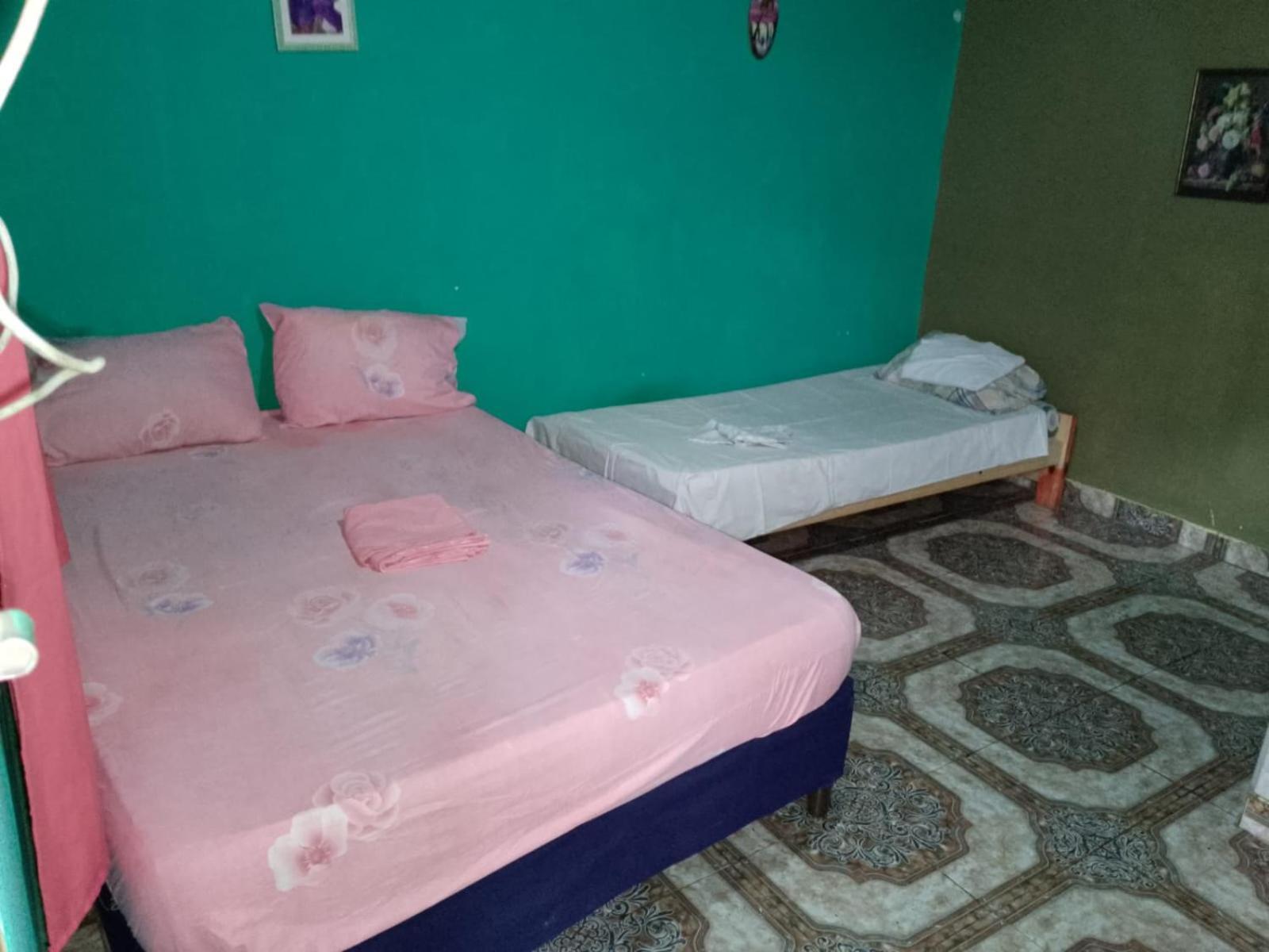 פוארטו איגואסו Hostel Loli מראה חיצוני תמונה