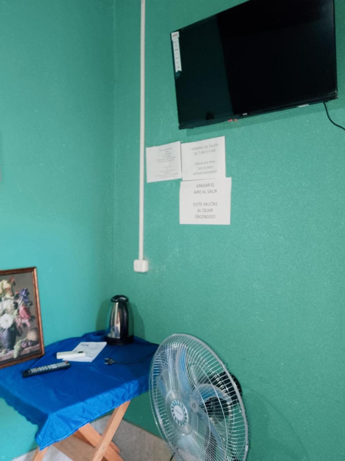 פוארטו איגואסו Hostel Loli מראה חיצוני תמונה
