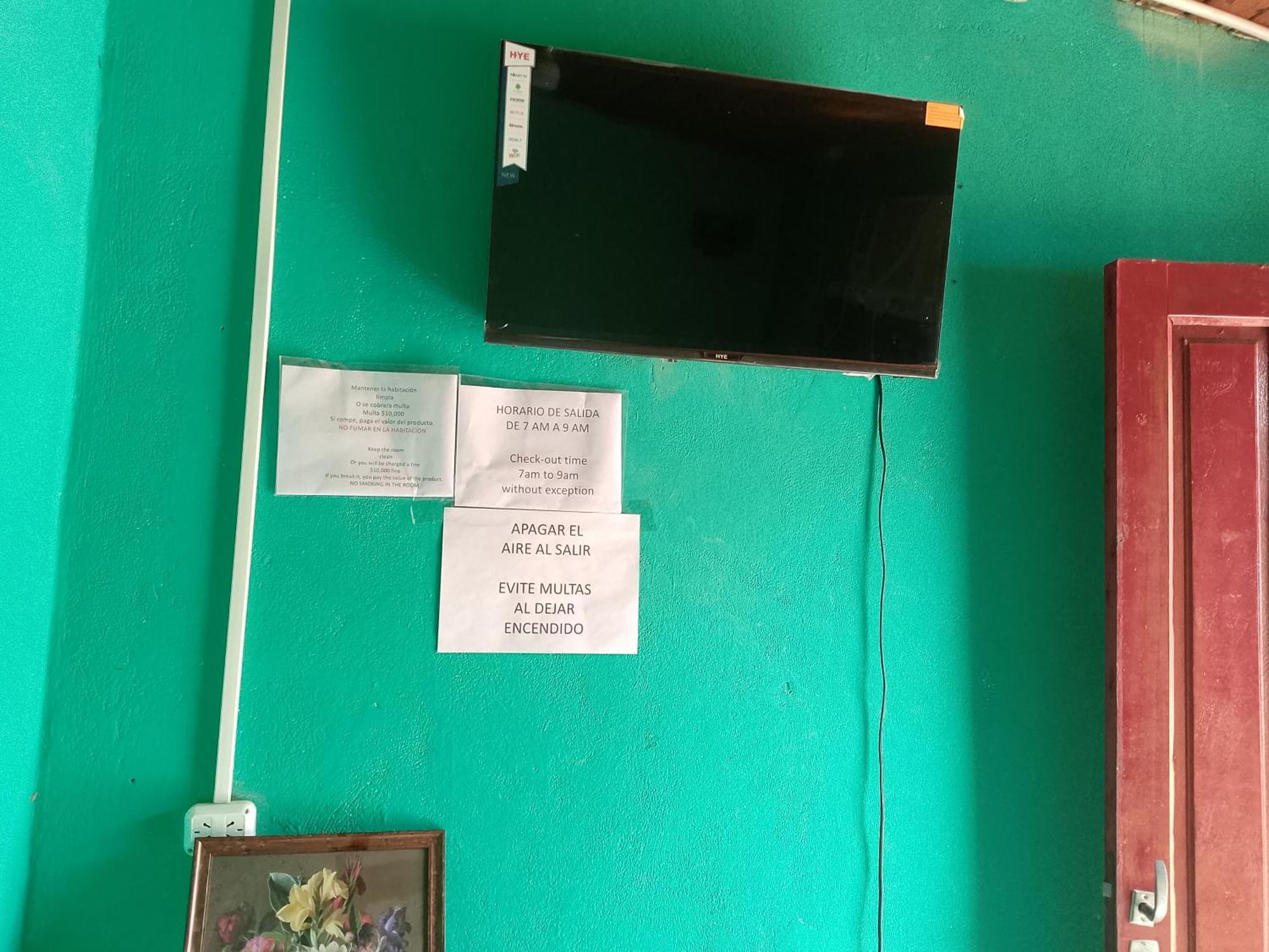 פוארטו איגואסו Hostel Loli מראה חיצוני תמונה